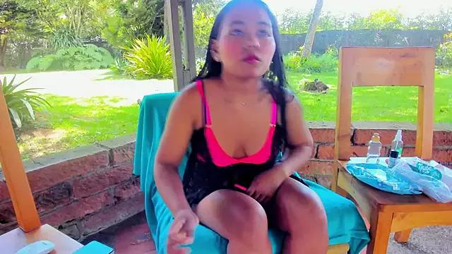 SophiaGuzman from StripChat is Freechat