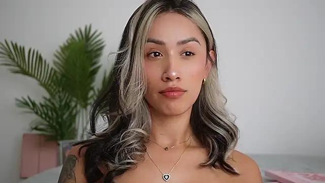 Girls: try live performances with matured performers, from dancing to quirks, in a variety of beautiful sex cams.