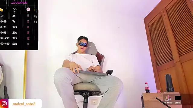 sotooliver1 from StripChat is Freechat