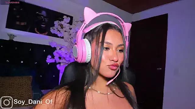 Soy_Daniela from StripChat is Freechat