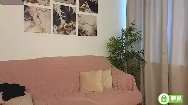 SquirtBabee from StripChat is Freechat