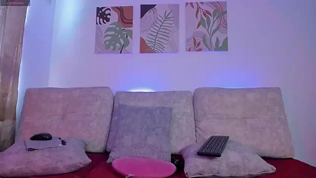 ssara_miranda from StripChat
