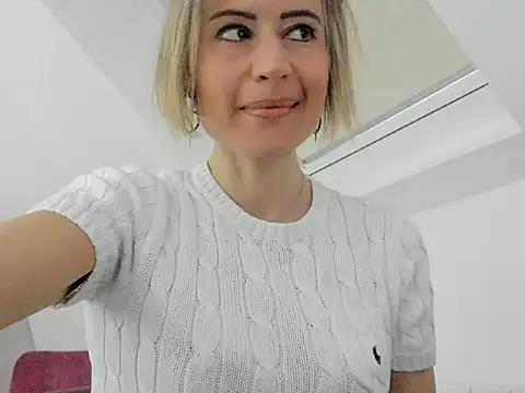 Ssoniaaa from StripChat