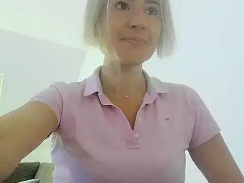 Ssoniaaa from StripChat