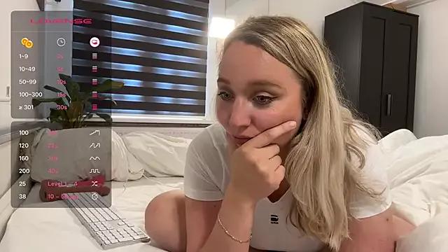 Stellapower from StripChat is Freechat