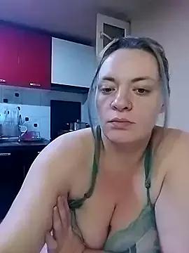 StepMommyXXX from StripChat is Freechat