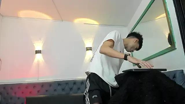 Stevengreen_ from StripChat is Freechat