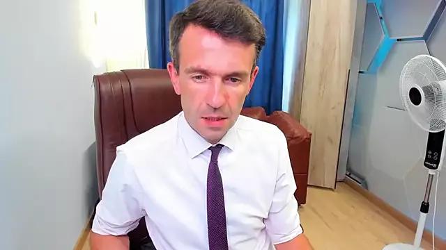 SteveTiger from StripChat is Freechat