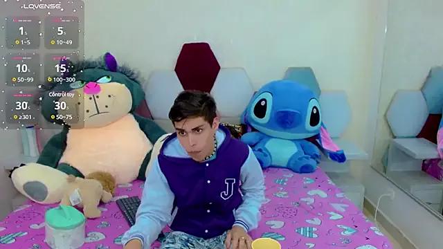 storm_and_timothy from StripChat is Freechat