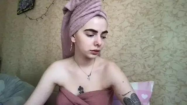 StormChristie from StripChat is Freechat