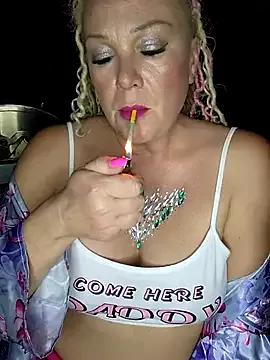 Sugarloveless from StripChat is Freechat