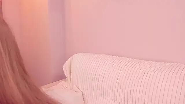 SunnivaCovil from StripChat