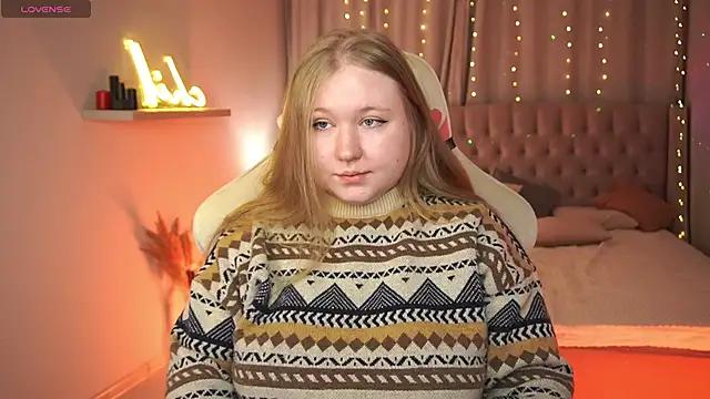 Sunny_Cupcake from StripChat