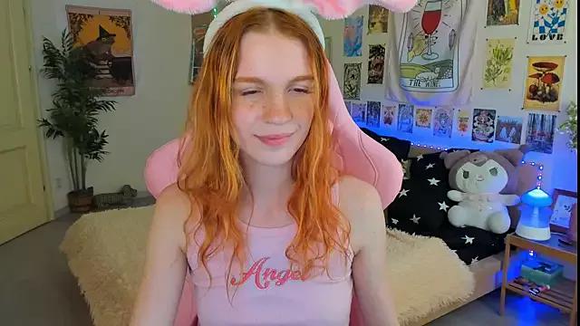 Sunny_Elly from StripChat is Freechat