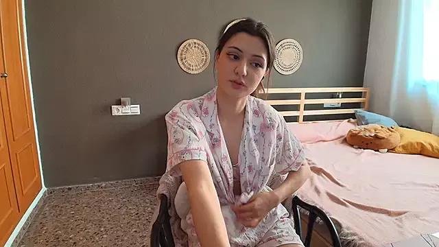 SunnyLeila from StripChat