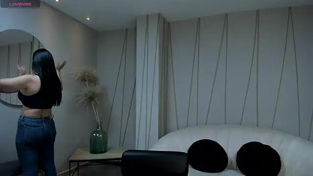 SunnyRivers from StripChat