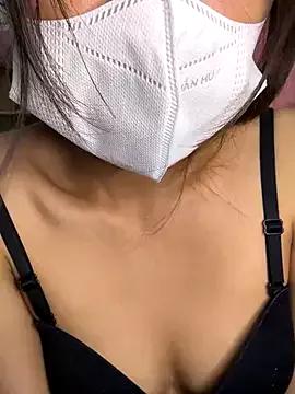 Suri77 from StripChat is Freechat