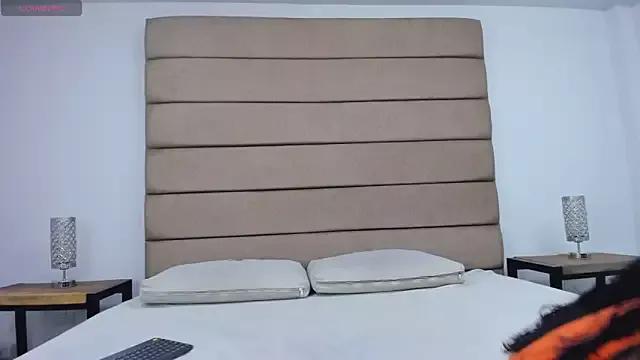 susan_elliot from StripChat