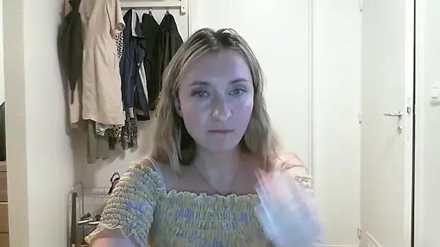 SusanCurt from StripChat is Freechat