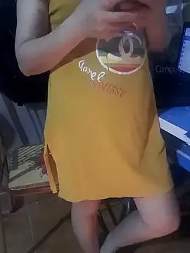 Susu_Hot2 from StripChat
