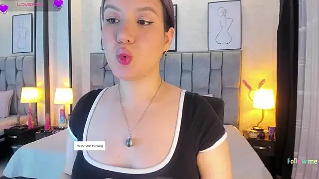 sweet--emily from StripChat