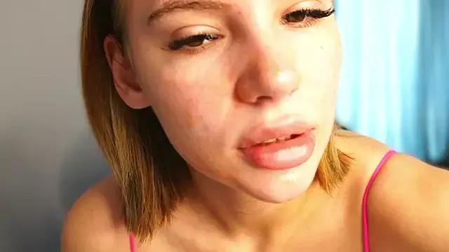 Sweet-peacha from StripChat is Freechat
