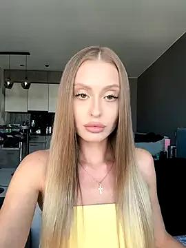 Sweet__Milly from StripChat is Freechat