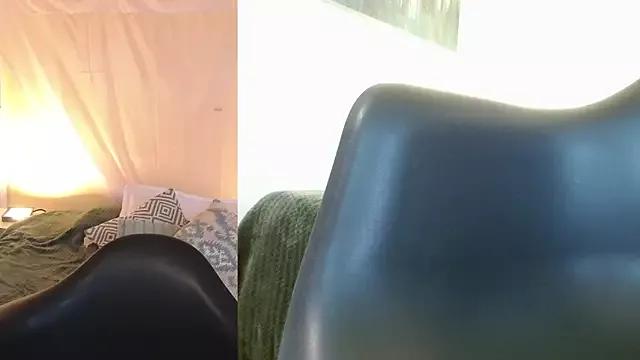 sweet_blueberry_ from StripChat