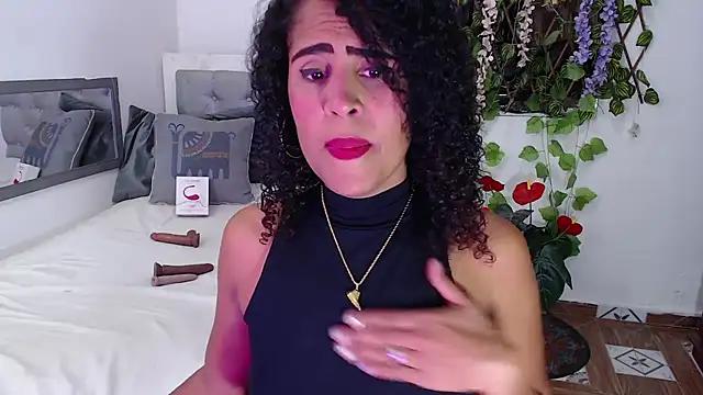 sweet_brunette19 from StripChat