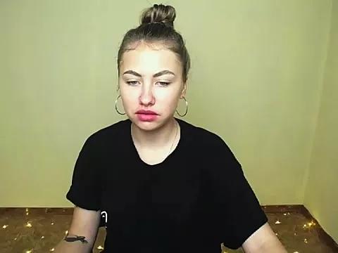 Sweet_Doll_Lily_ from StripChat