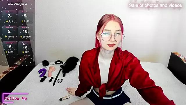 Sweet_little_Susie from StripChat