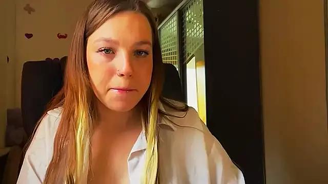 SweetAlissa18 from StripChat