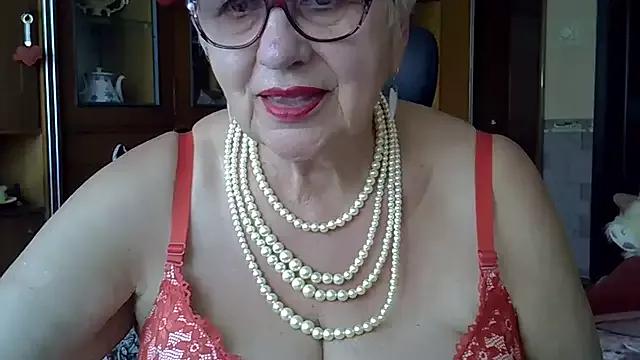 SweetCherry27 from StripChat