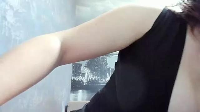 sweetdoll24 from StripChat