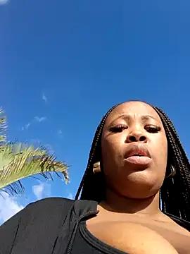 SWEETDOLLY29XX from StripChat