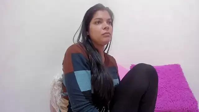 Sweetdreamses_ from StripChat is Freechat