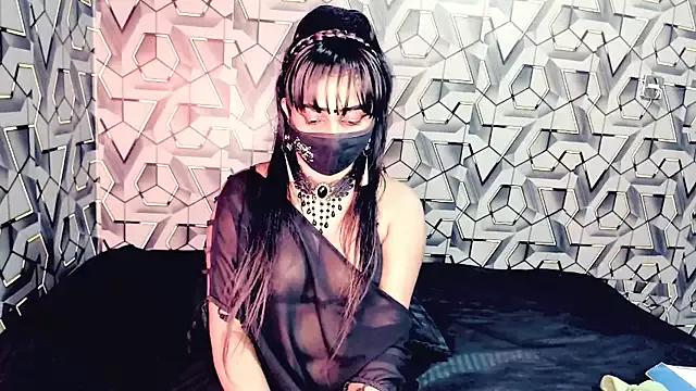 Sweetie_Fox_XXX from StripChat
