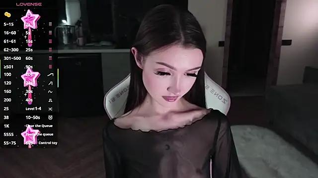 sweetiebones from StripChat