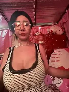 sweetieme from StripChat