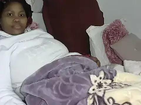 SweetieQueen1 from StripChat is Freechat