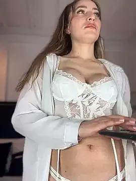 SweetieSinXXX from StripChat is Freechat