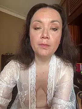 SweetLera from StripChat is Freechat