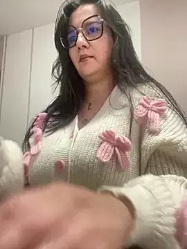SWEETLILY18 from StripChat