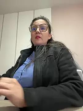 SWEETLILY18 from StripChat