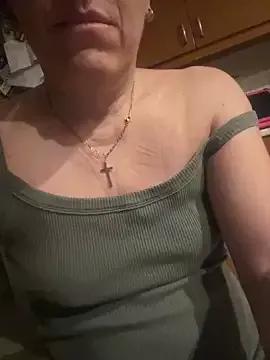 SweetMia36UK from StripChat is Freechat