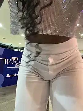 sweetsarabig22cm from StripChat