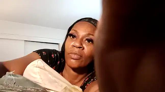 sweetskeet81 from StripChat