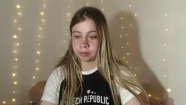 SweetSofty from StripChat