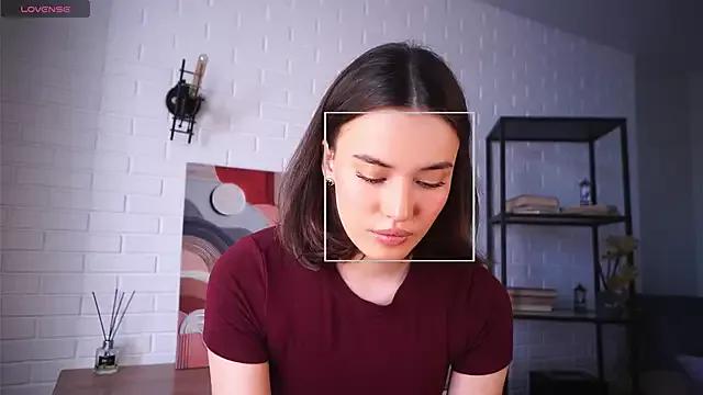 SynneEdge from StripChat