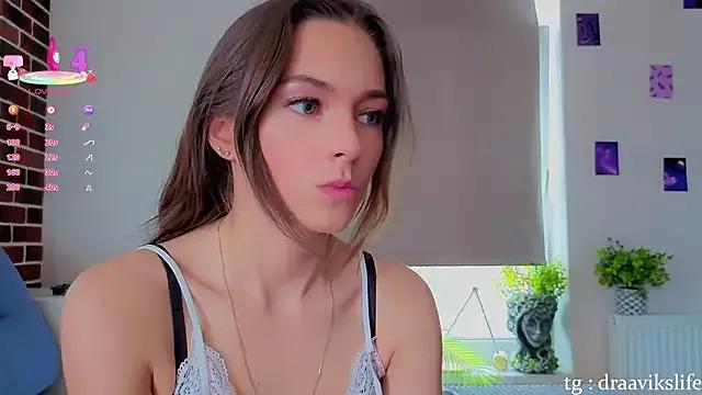 Photos of SynnoveBaber from StripChat is Freechat